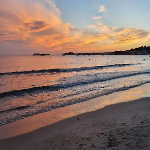 Avec Terrasse A Sanary-sur-Mer